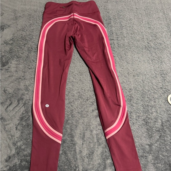 LULULEMON🦋💐athletica Maroon and Pink Leggings - Picture 4 of 13